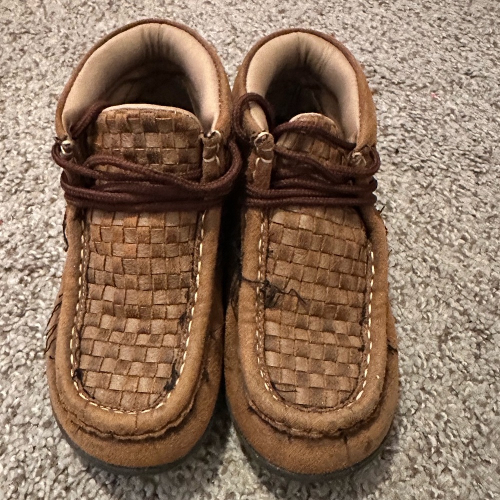 Twister toddler size 11